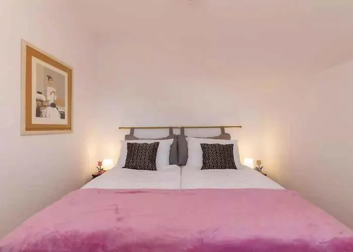 In 51720 Apartament *