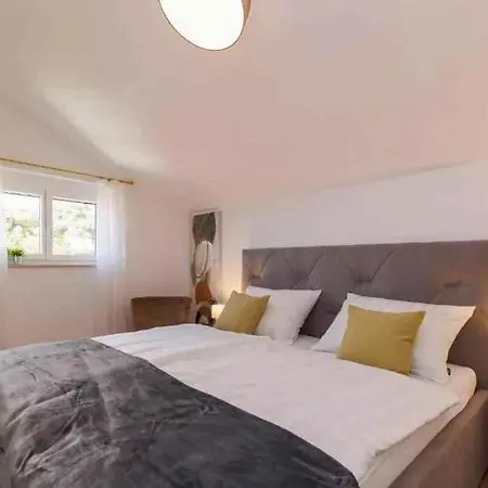 In 51720 Appartement Selce